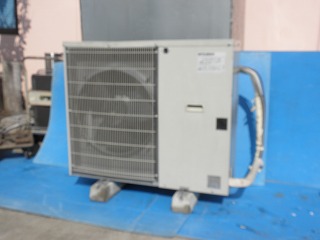 MITSUBISHI  冷凍機